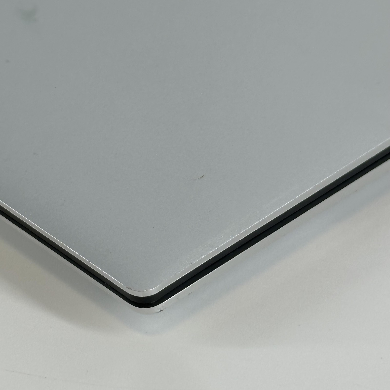 Dell XPS 15 9520 FHD+ 2.3 GHz i7-12700H 16GB 512GB SSD NVIDIA RTX 3050 Very Good