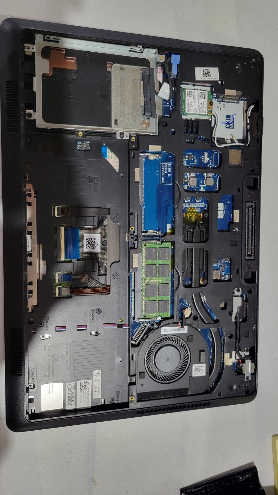 Dell Latitude E5450 (No HDD, Intel Core i5-5300U, 2.30 GHz, 8GB RAM,…