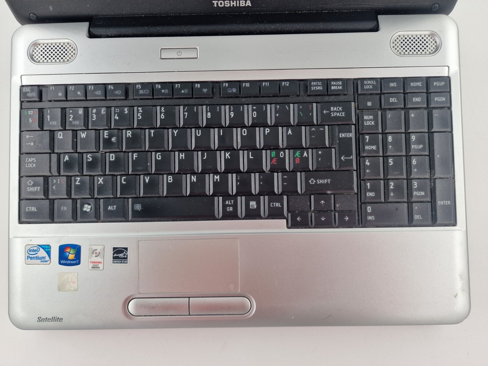 Lenovo Satellite L500-1V1 Full Computer For Parts Notebook Laptop 1A215697K