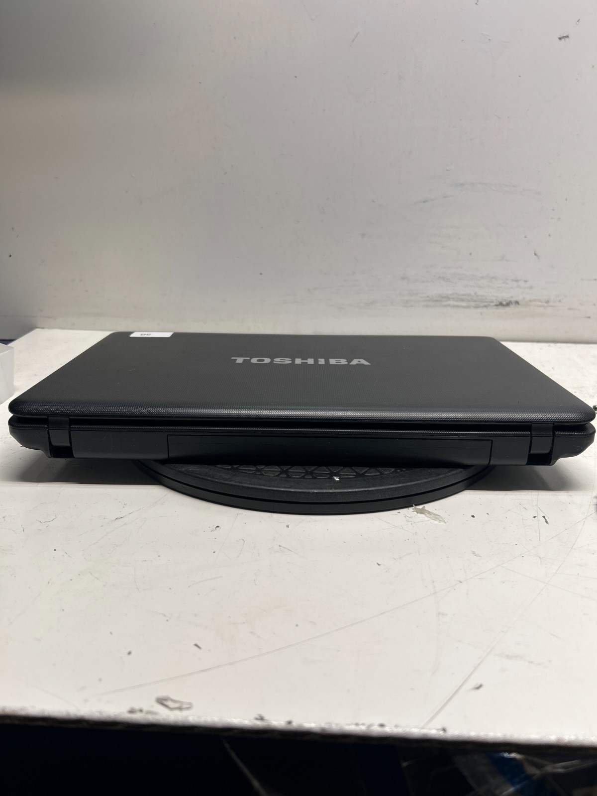 Toshiba Satellite C655D-S5508 AMD E-300 1.30 GHz 4GB NO HDD