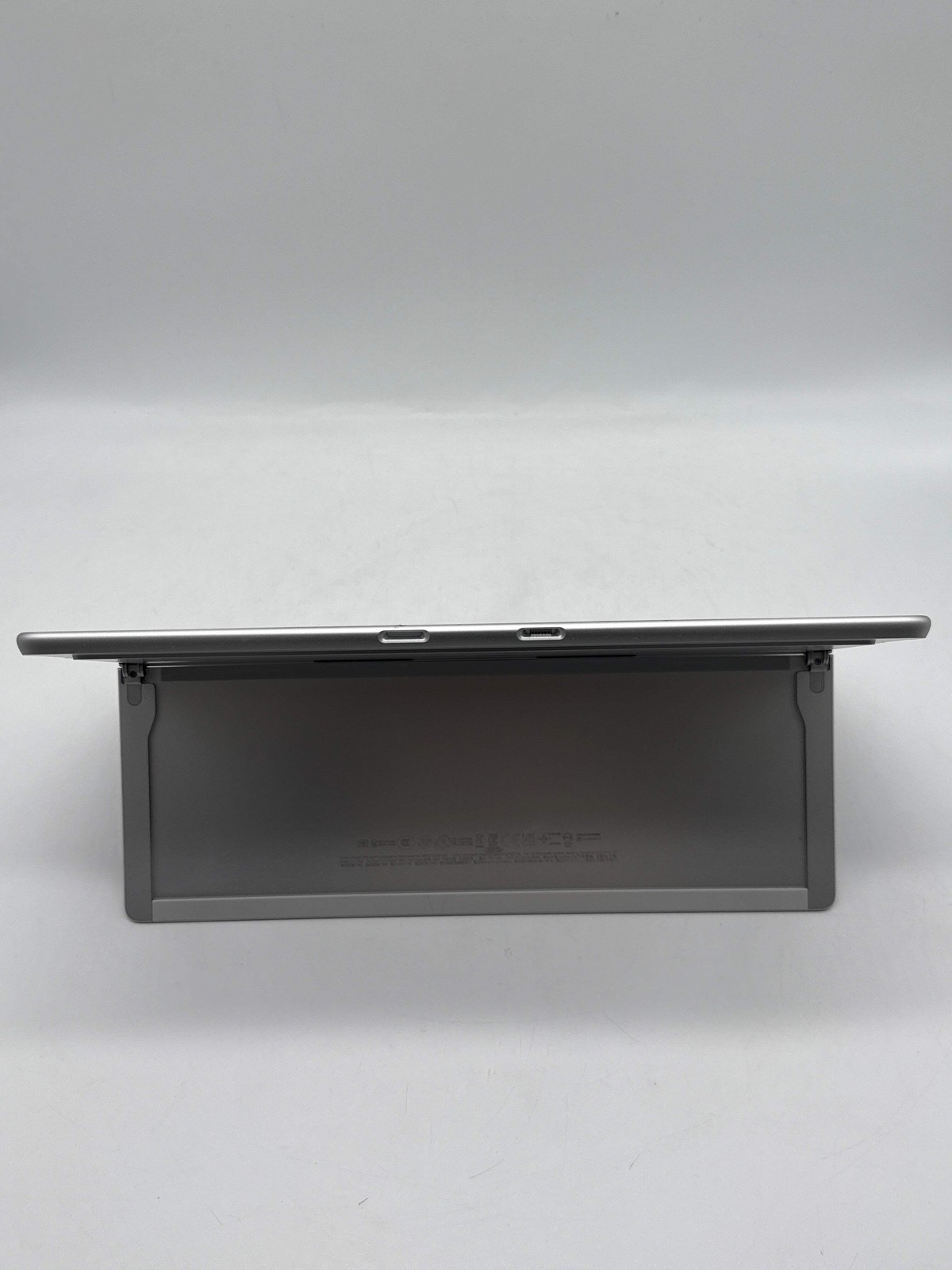 Microsoft Surface Pro 8 13″ Core i7-1185G7 16GB RAM 512GB SSD – For Parts