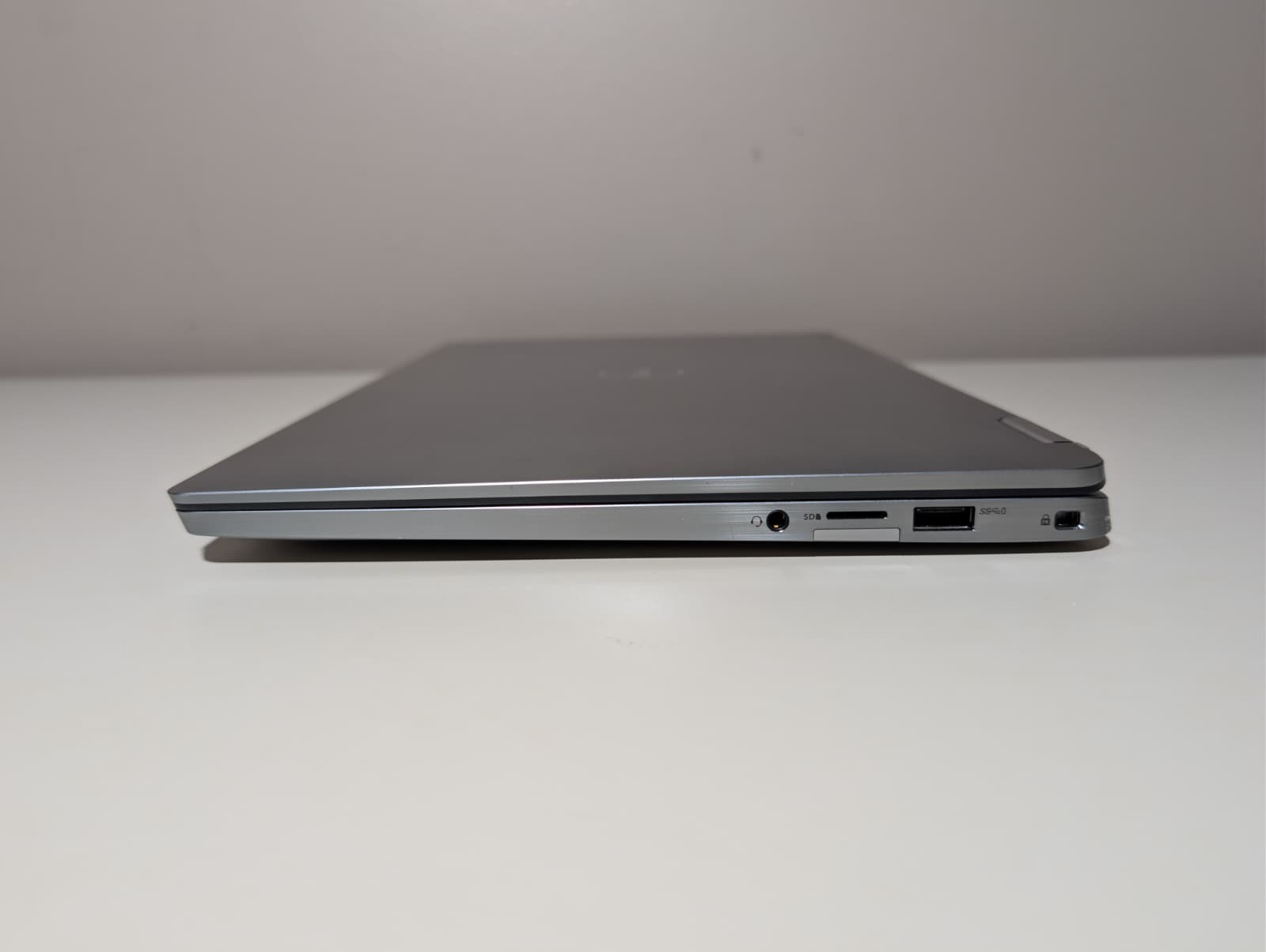 READ! Dell Latitude 7400 2-in-1 | i7 8th Gen 16GB RAM (Embedded) NO SSD | AS-IS