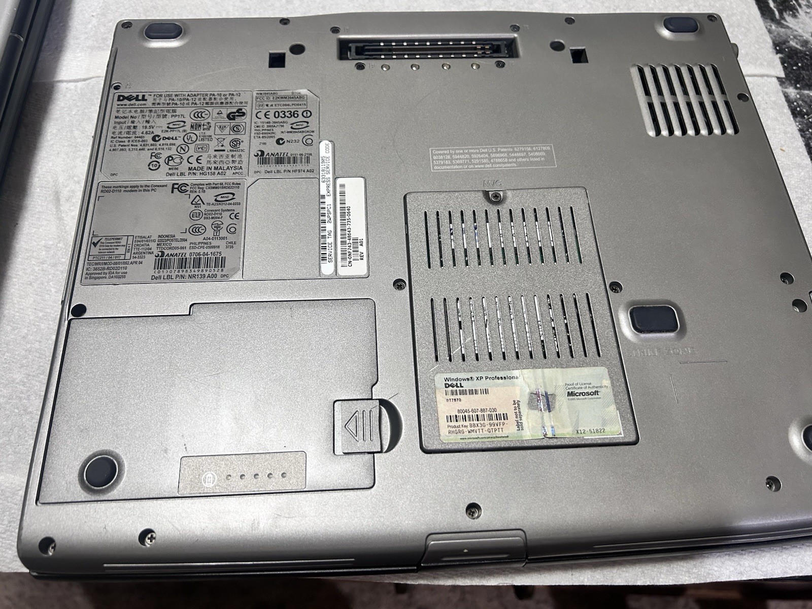 Lot of 3 Vintage Laptops Dell Latitude D520 HP Pavilion dv1000 Thomson Untested
