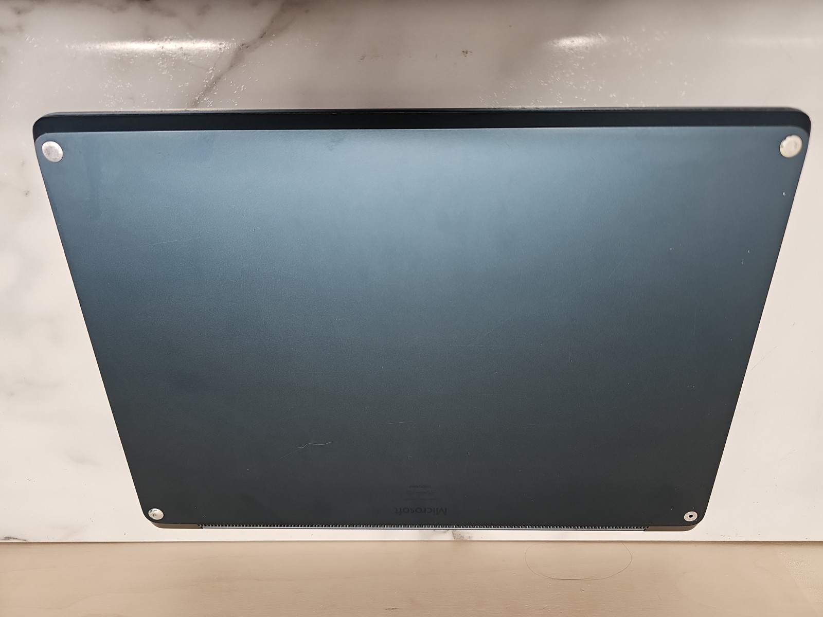 Microsoft Surface Laptop 2 13.5″ Cobalt Blue i5 8GB 256GB