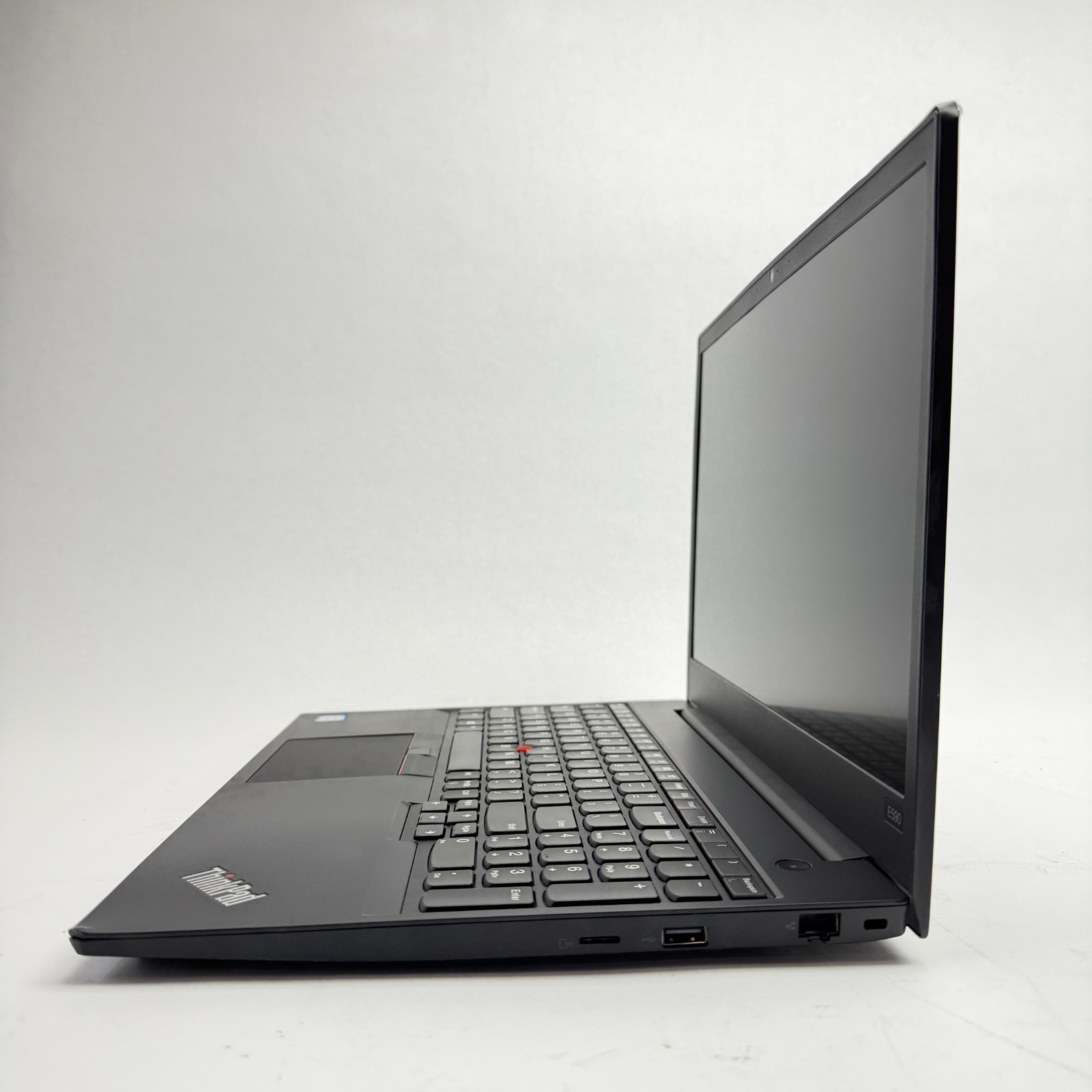 Lenovo ThinkPad E590 15.6″ Laptop Intel Core i5-8265U@1.60GHz