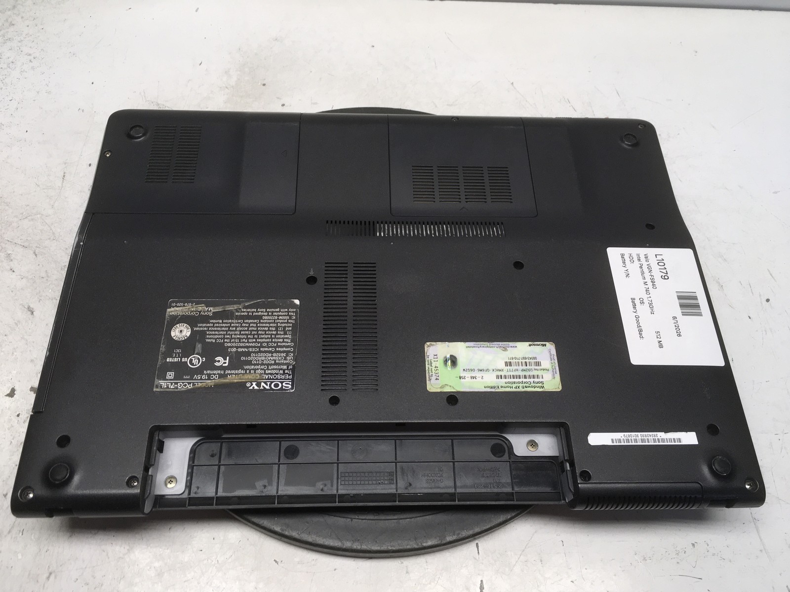 Sony Vaio VGN-FS940 Intel Pentium M 740 1.73GHz 512 MB NO HDD No Batt