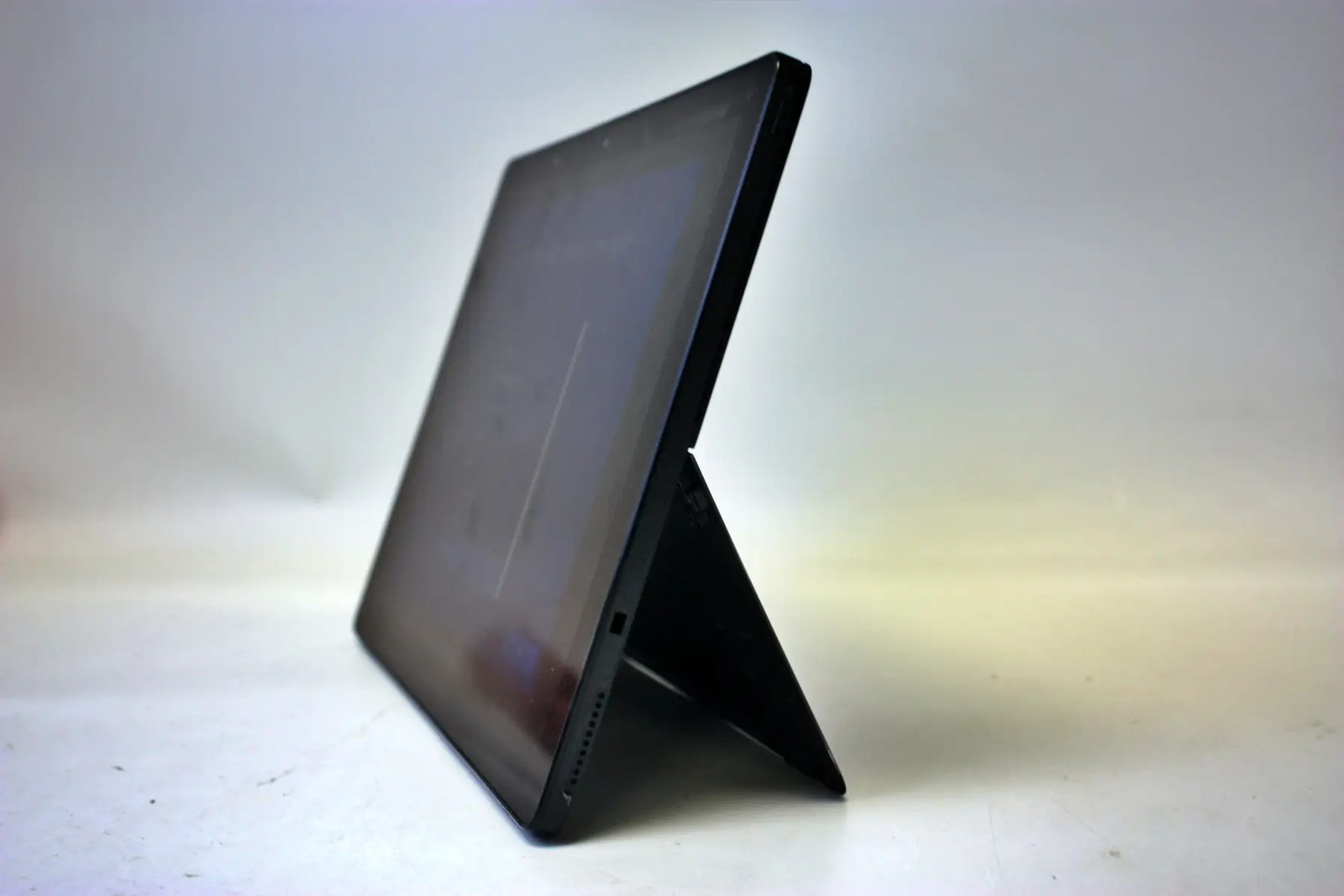 2-in-1 TouchScreen DELL 5290 Laptop/Tablet: Intel I5-8350U 8GB RAM 500GB SSD