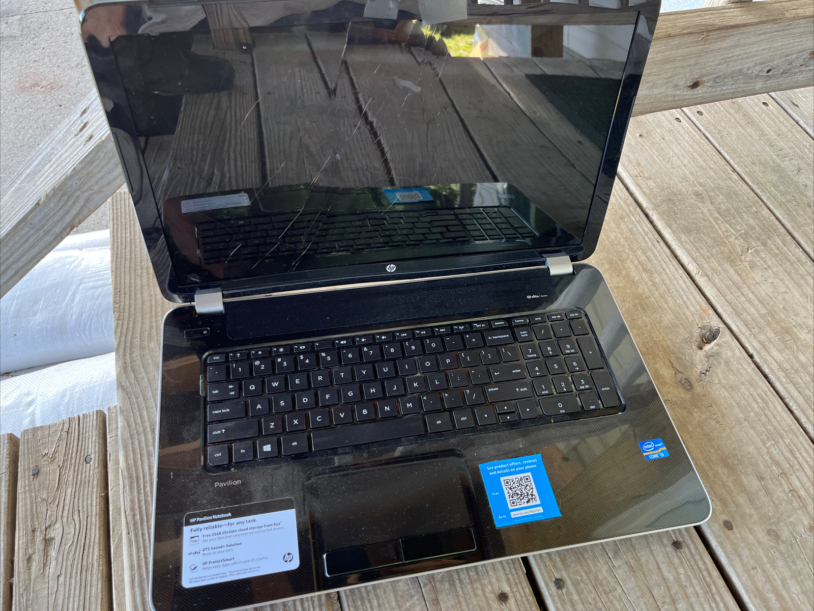 HP Pavilion 17-e112dx Laptop 17″ Intel Core i3 VERY DAMAGED For Parts