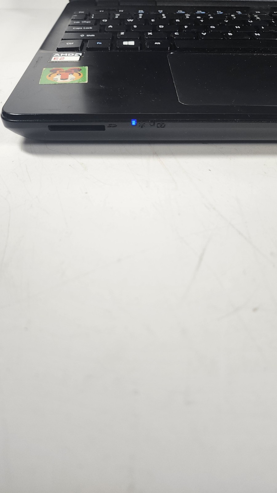 Acer Aspire E5-521-23kh Laptop W/ Adapter Charger Tested Working Windows 10 READ