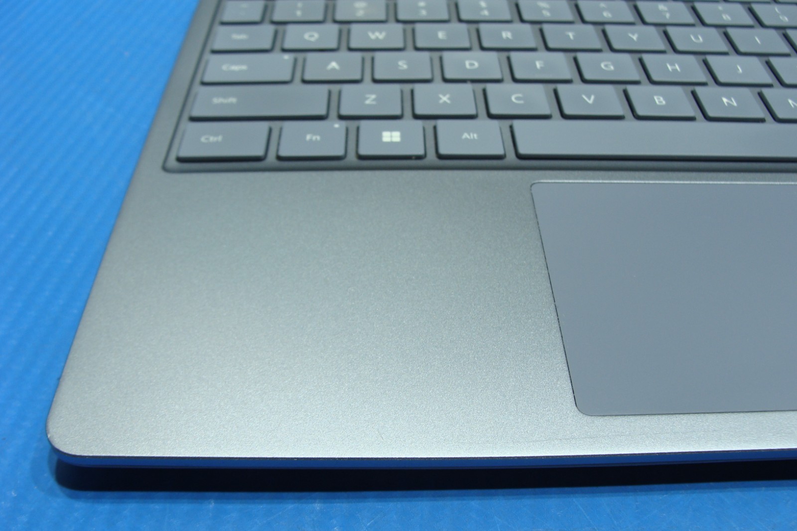 Microsoft Surface Laptop Go 2 12.4″ TOUCH i5-1135G7 2.4GHz 8GB 256GB Win 11 Home