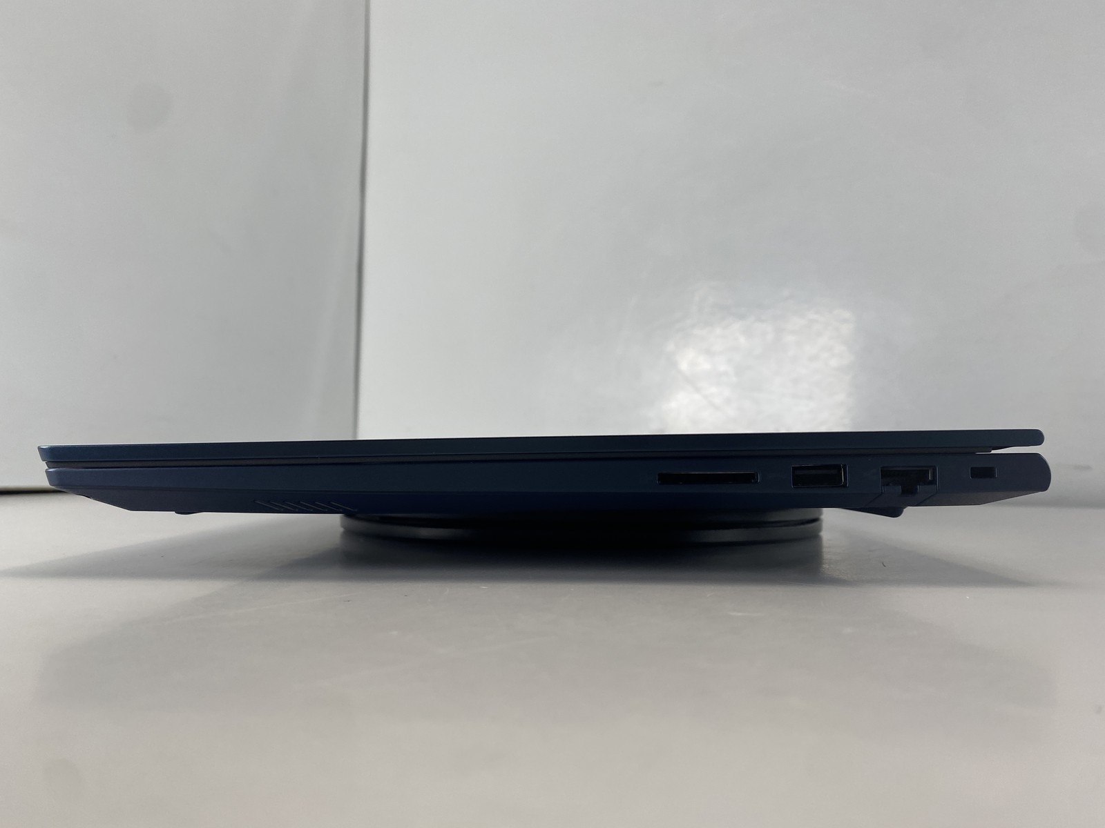 Lenovo Laptop ThinkBook 16 G7 16″ AMD Ryzen 5 150 512GB- Cosmic Blue
