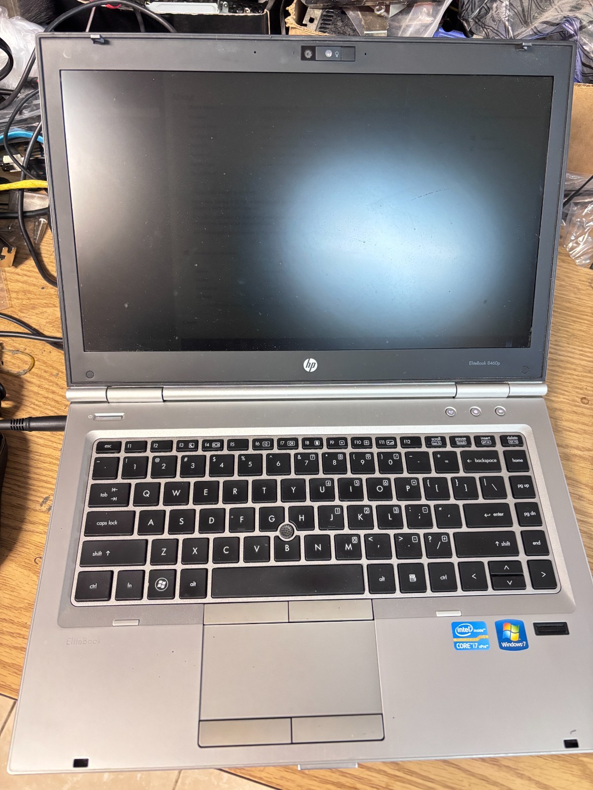 HP Elitebook 8460p i7/8GB/320GB/AMD Video defected/Win11Pro