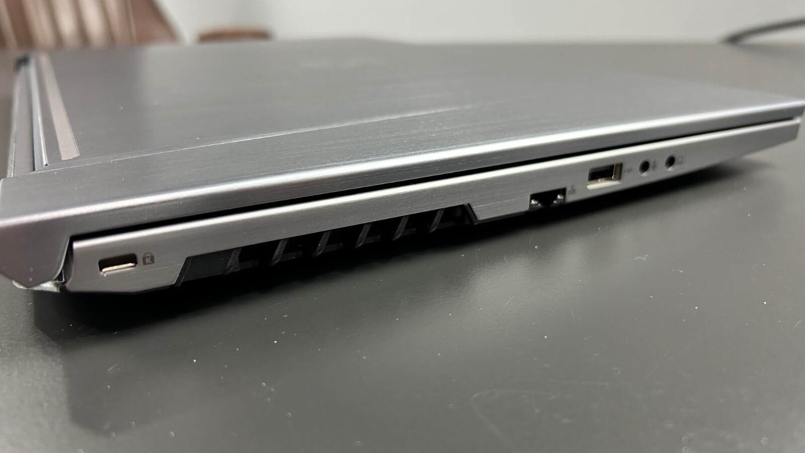 Eluktronics MECH 15 G1Rx gaming laptop. i7 9750H GTX 1660 ti, FHD 144Hz W 11