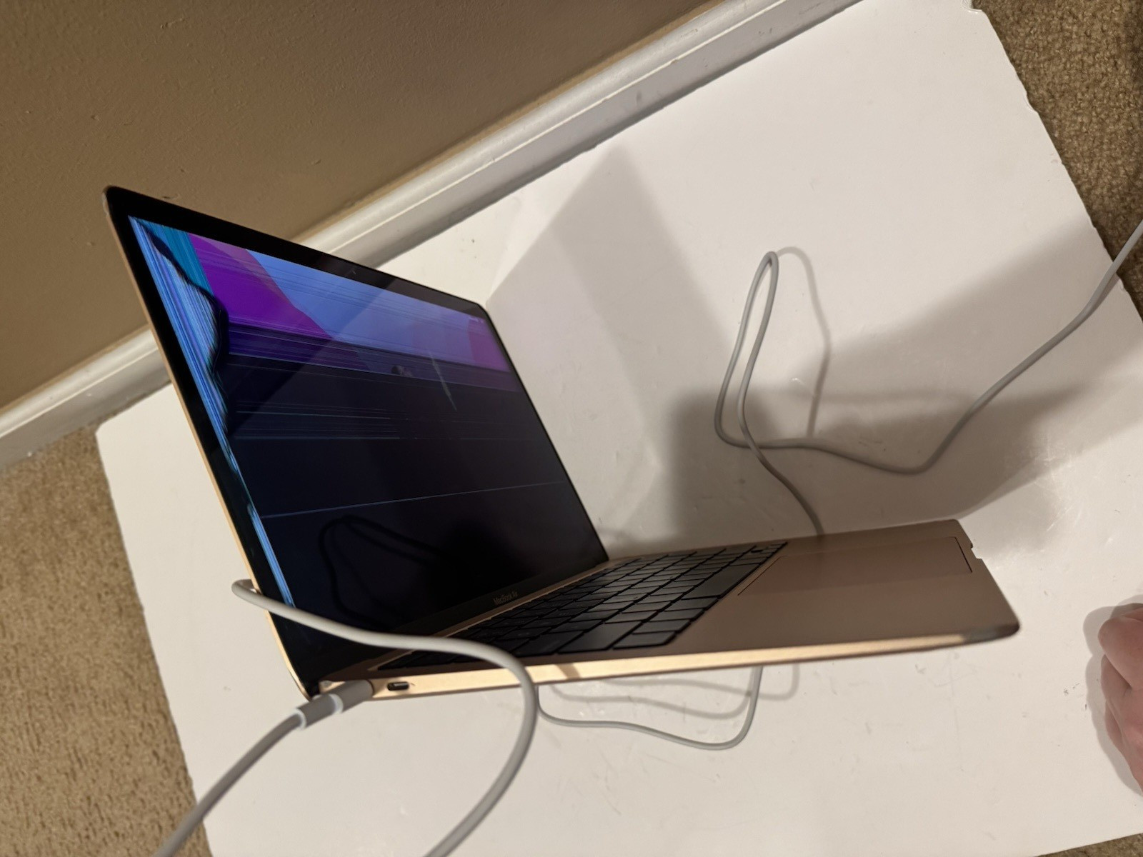 MacBook Air 13″ A2337 FOR PARTS, REPAIR Password LOCKED Internal Cracked Screen