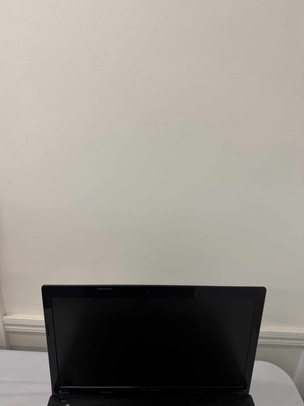 Lenovo Ideapad N580-20182 Laptop – Good Screen – Intel Pentium B960 – Read Des