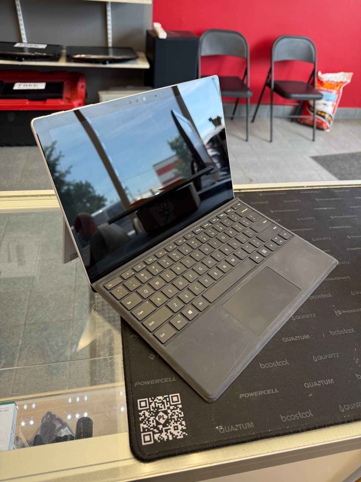 Surface Pro 6 1796 Windows 11 Pro backlit keyboard w/MS Office 8GB RAM 256GB SSD