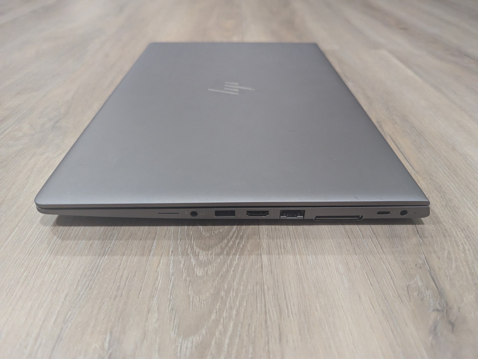 HP ZBook 15u G5 i7-8550/16 gb ram/256SSD/W11 PRO/ w/ Charger