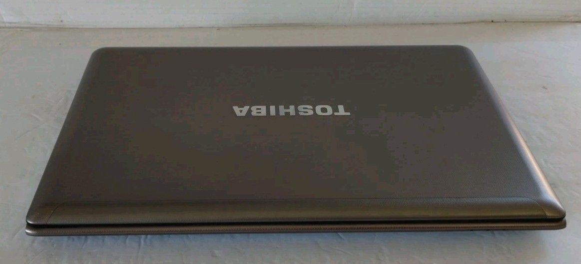 TOSHIBA SATELLITE P855-S5102 INTEL CORE i5-3230M 2.60 GHz 8GB 500GB WIN 10 PRO