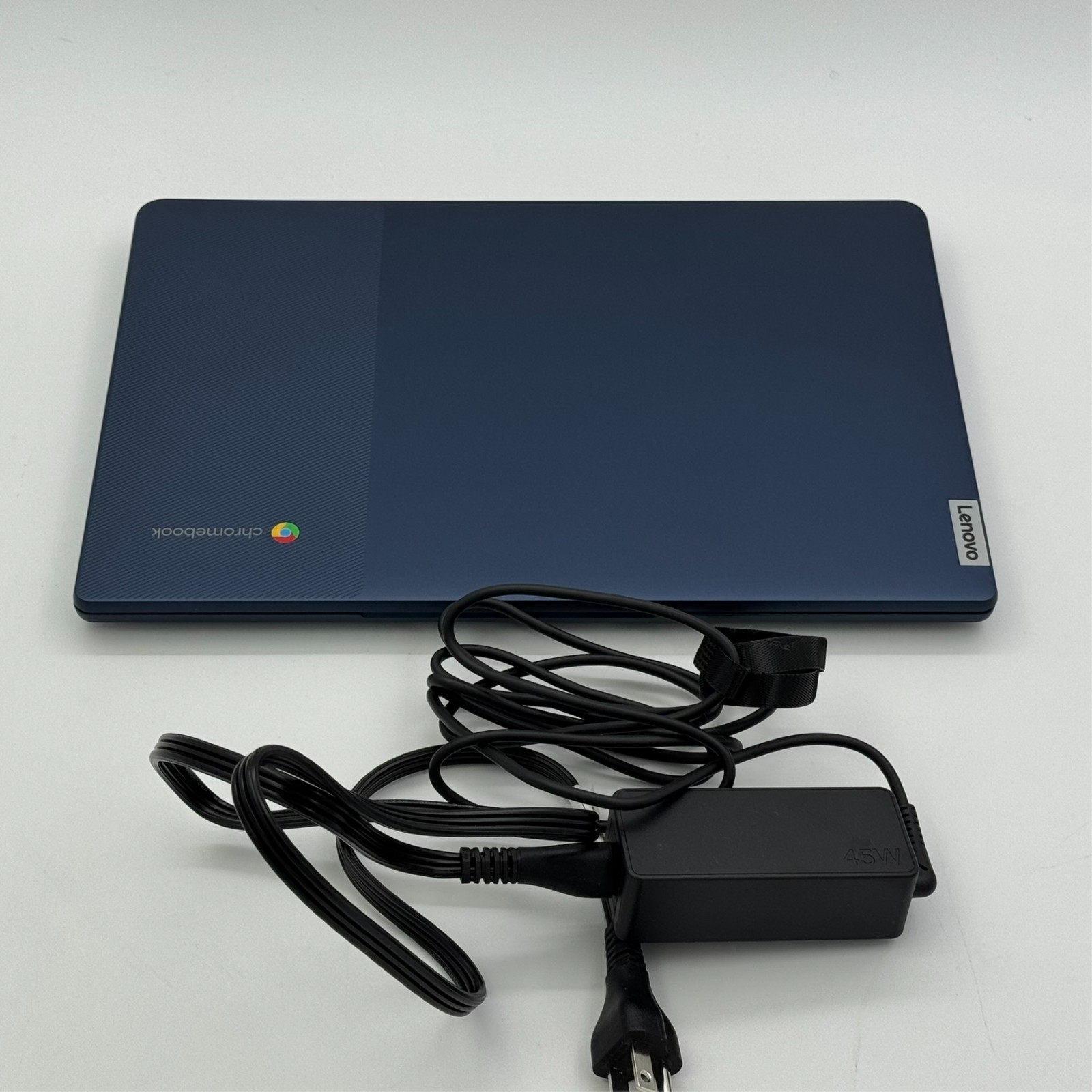 Lenovo IdeaPad Slim 3 Chromebook 14″ FHD MediaTek 8-Core 4GB 64GB Abyss Blue