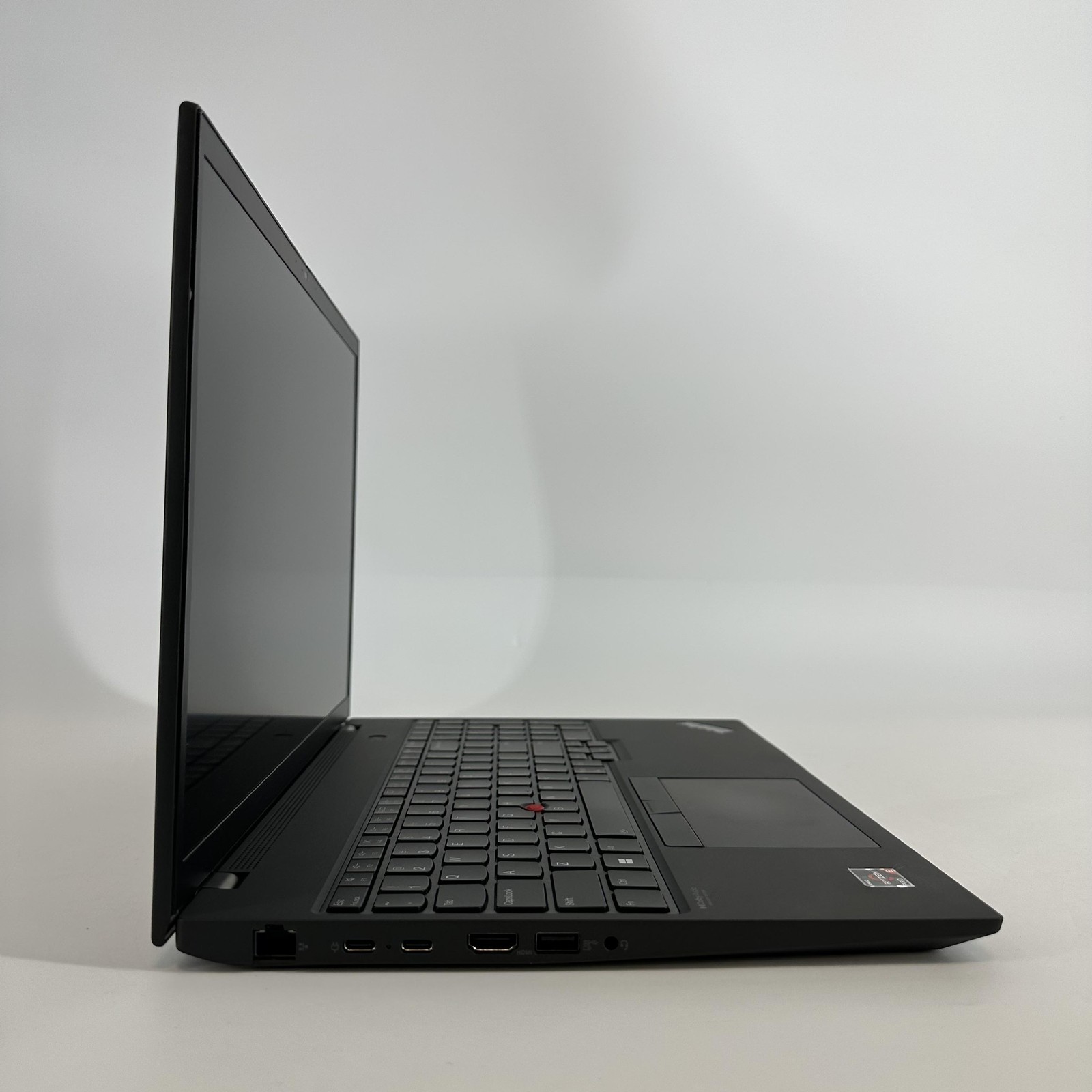 Lenovo ThinkPad T16 Gen 1 Gray FHD+ 2.9 GHz Ryzen 5 PRO 6650U 16GB 1TB SSD Good