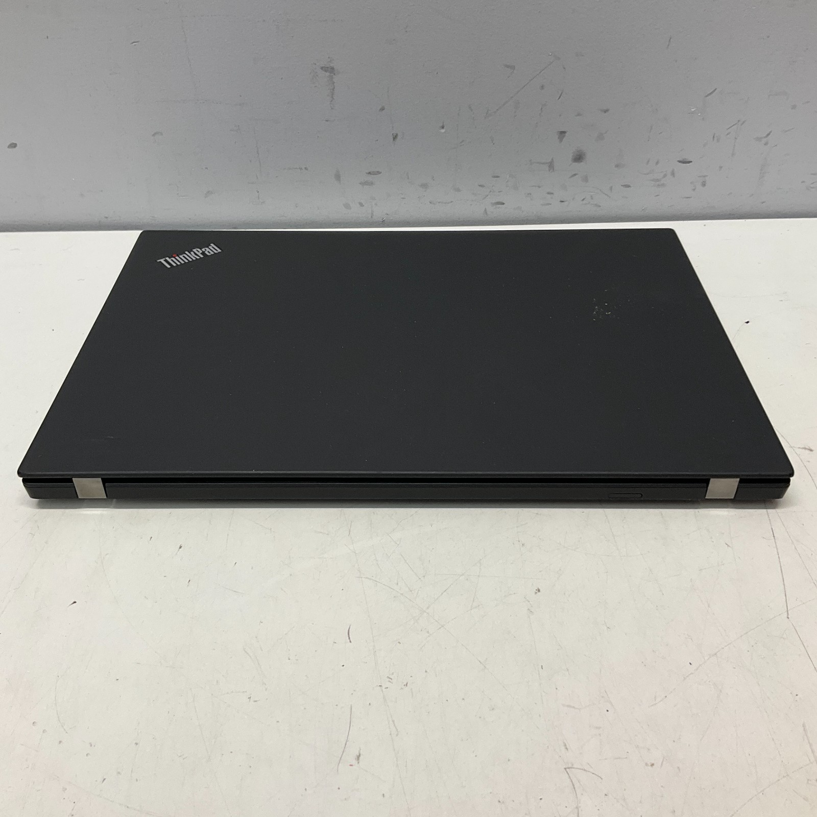 Lenovo Thinkpad T490 14” Intel Core i7-8665U 1.90GHz 8GB Laptop READ ISSUE
