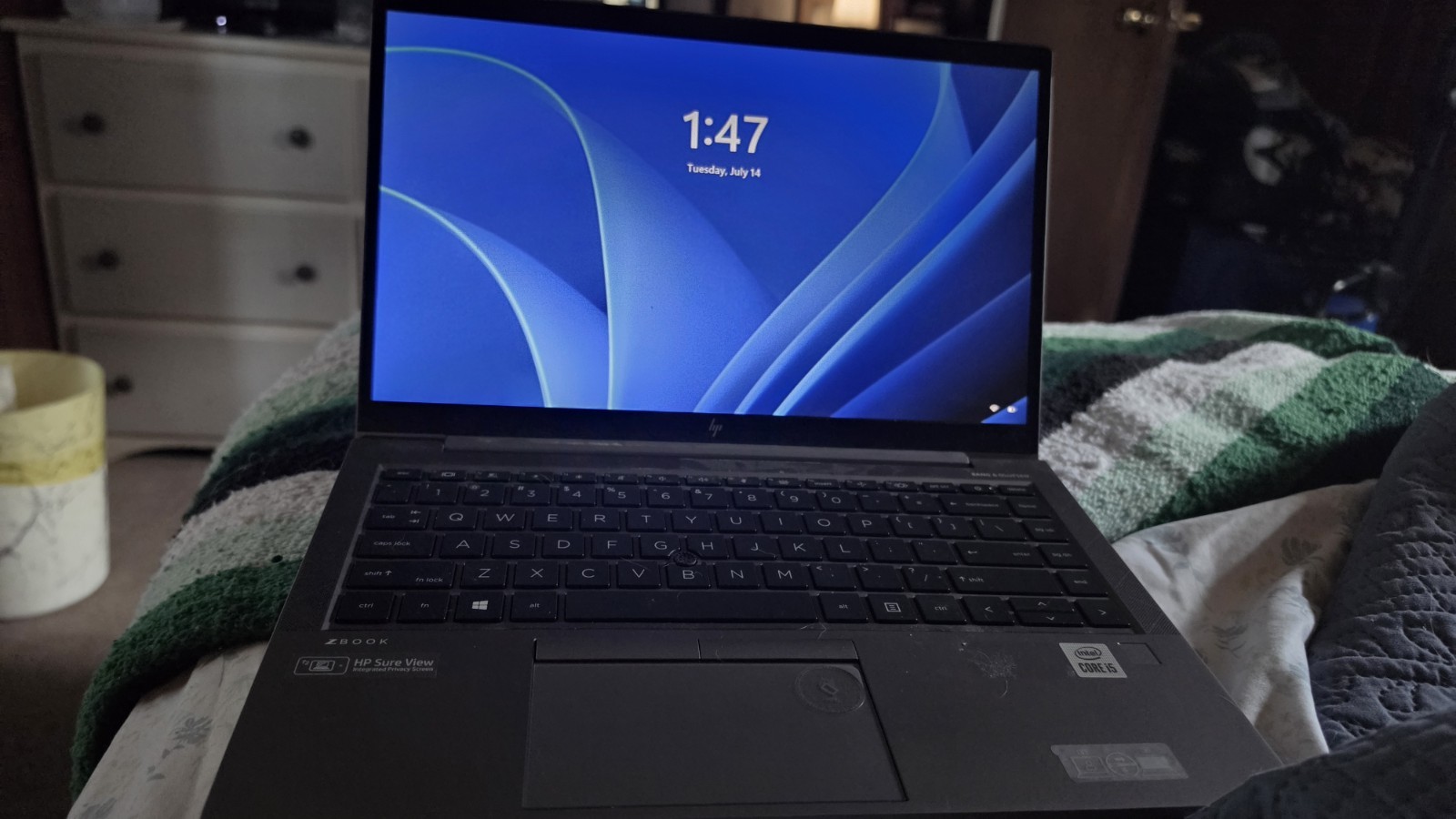 HP ZBook Firefly 14 G7 24 GB RAM 256 GB SSD