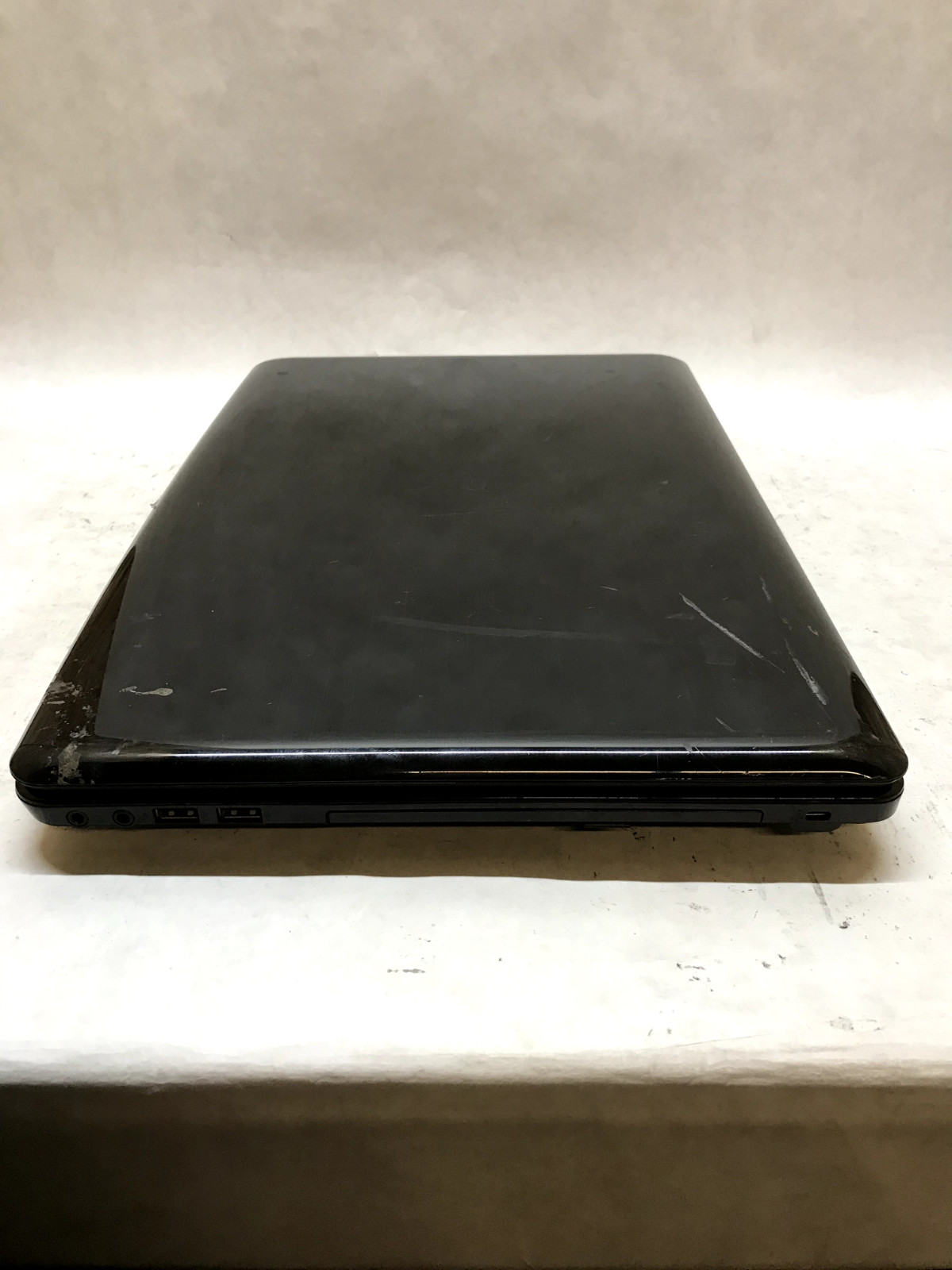 Pegatron A17HC Notebook PC 17″ Intel i5-2450M 2.5GHz 4GB RAM GT540 NO HDD/OS -DW