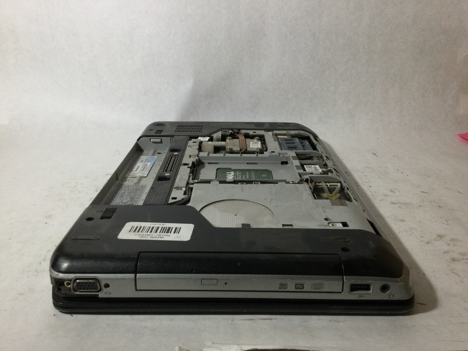 DELL LATITUDE E5520 – BOOTS TO BIOS – INTEL I3 2350 – 4GB RAM – READ DESCRIP -BB