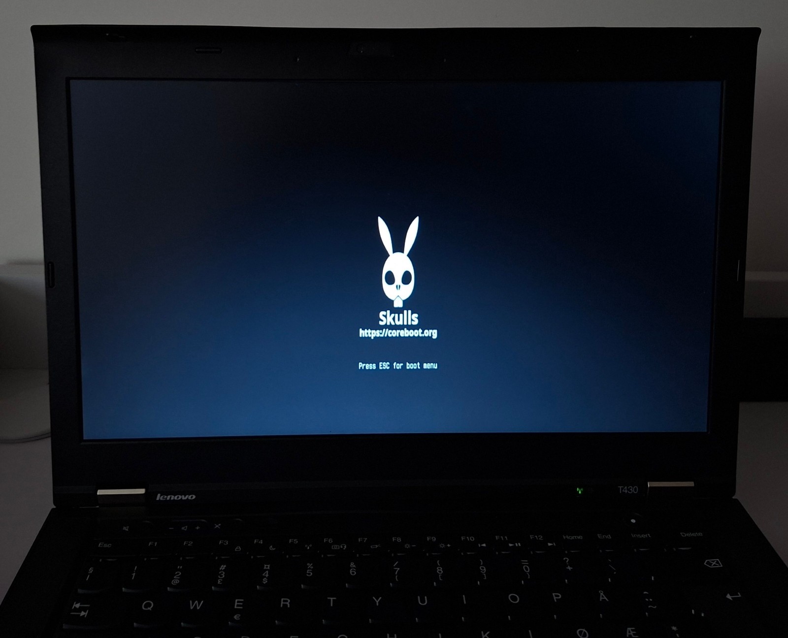 ThinkPad T430 i7 | Heads / Libreboot Qubes OS | 1600×900 | 16GB RAM | 240GB SSD