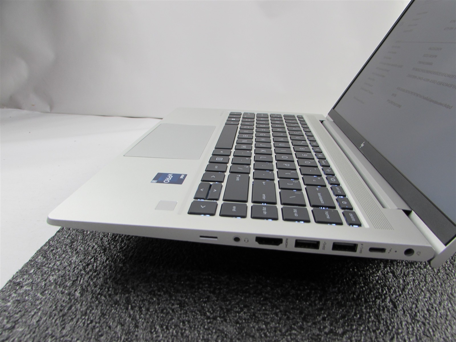 HP ELITEBOOK 640 (G9) 1920X1080 FHD TOUCHSCREEN I7-1270P NO SSD 8GB RAM NO O.S