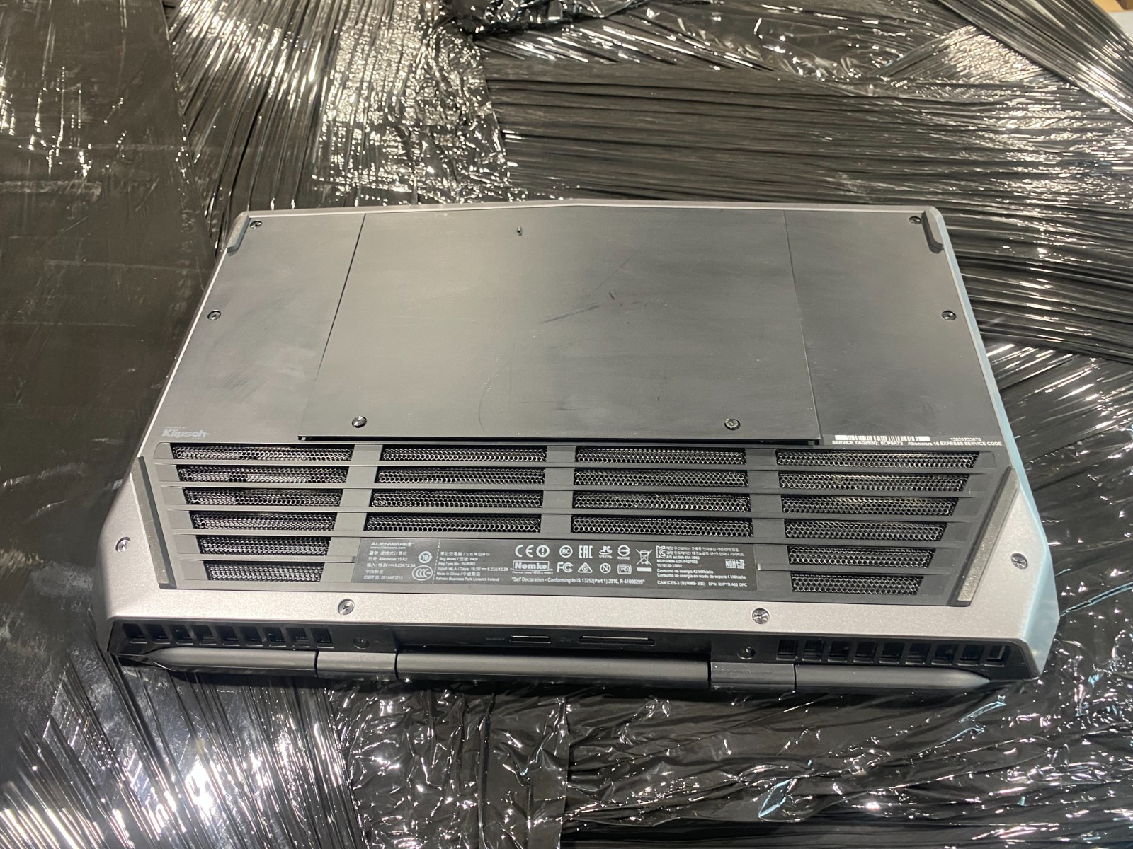 Dell Alienware 15 R2 i7-6th gen 16GB RAM NO SSD NO BATTERY CHARGER INCLUDED