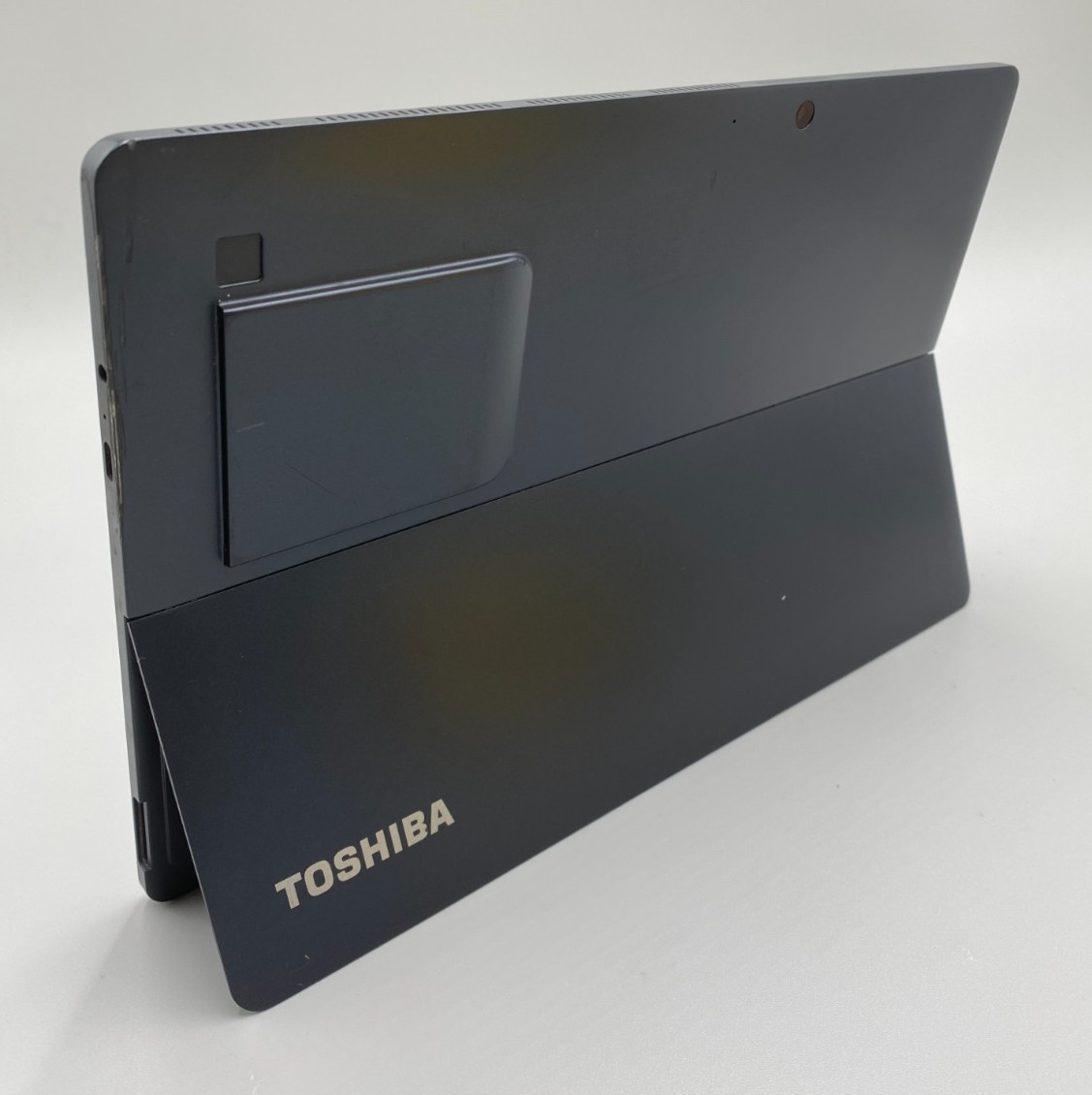Toshiba Portege X30T-E i5-8350U 1.7GHz 128GB SSD 8GB DDR3 Dark Blue Tablet FAIR