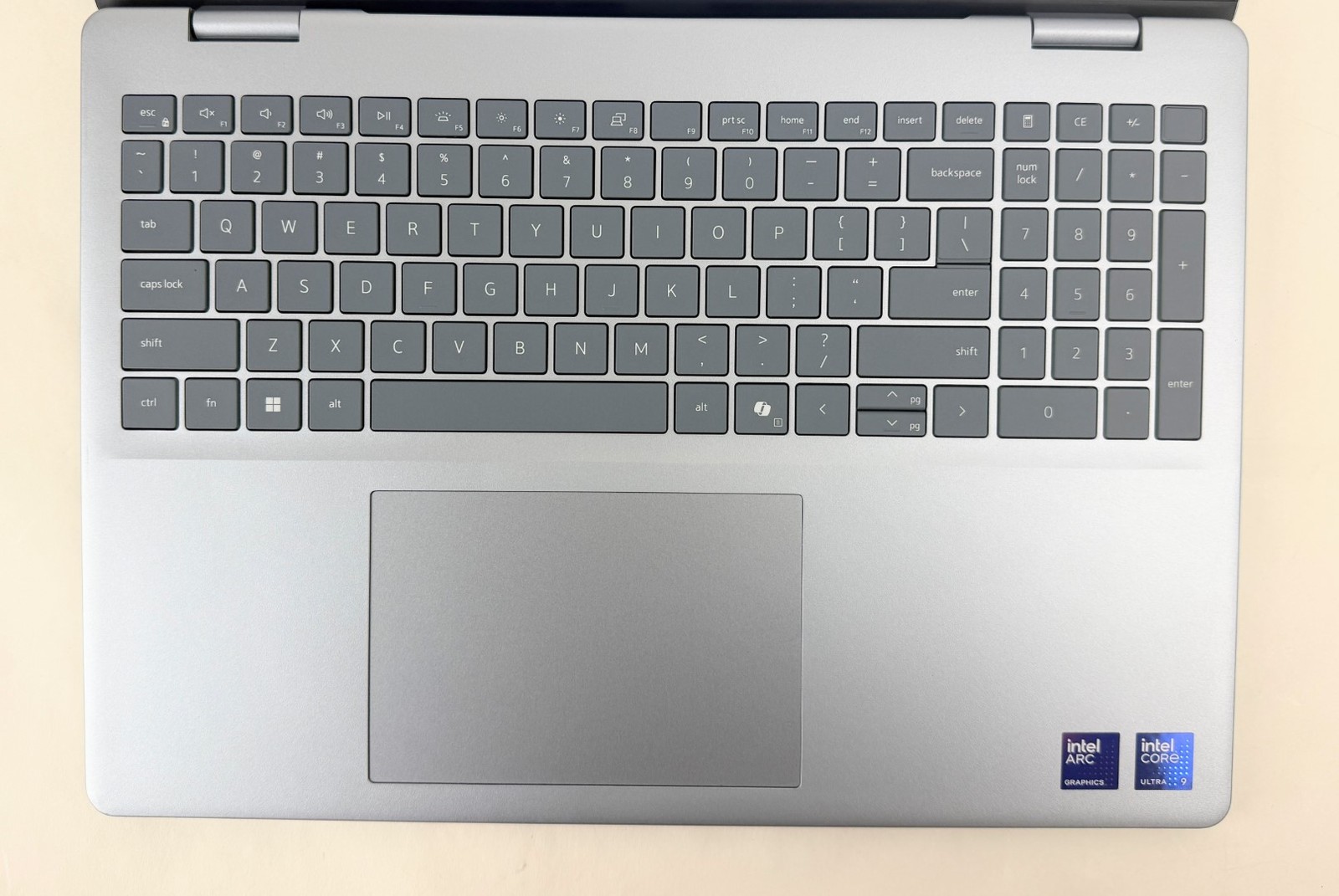 Dell 16 Plus DB16250 16″ 1920×1200 Touch Ultra 9 288V 32GB 1TB SSD W11H -Dent
