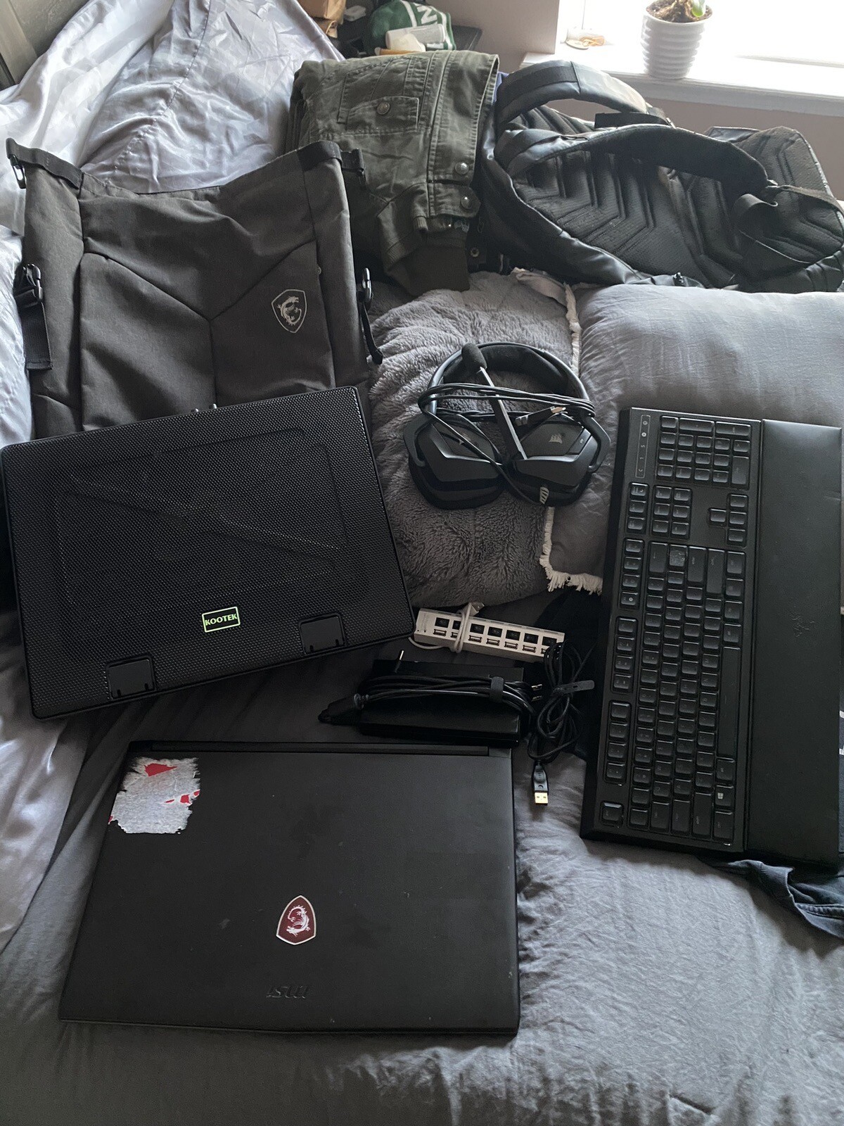 MSI GV62 8RE COMPLETE GAMING LAPTOP + KEYBOARD, COOLER, HEADSET, BACKPACK