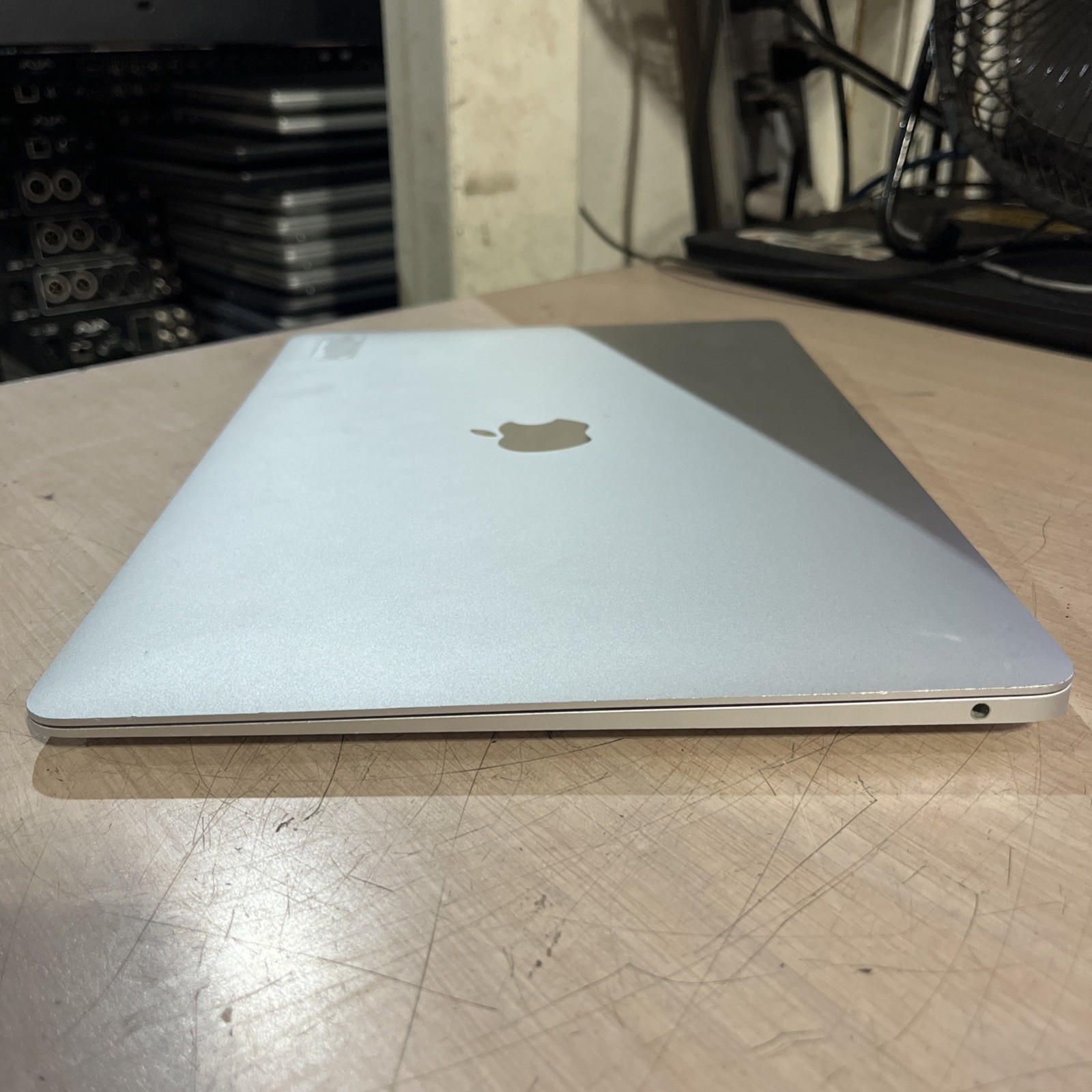 APPLE MACBOOK AIR 13″ 8 CPU/7 GPU “M1” 3.2GHZ 8GB RAM 128SSD