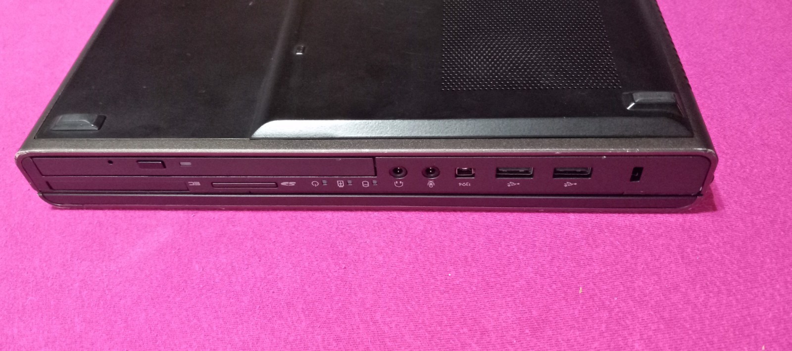 Dell Precision M4700 laptop Intel I7-3740qm 2.7-3.7Ghz 12GB 256GB NVIDIA P1000