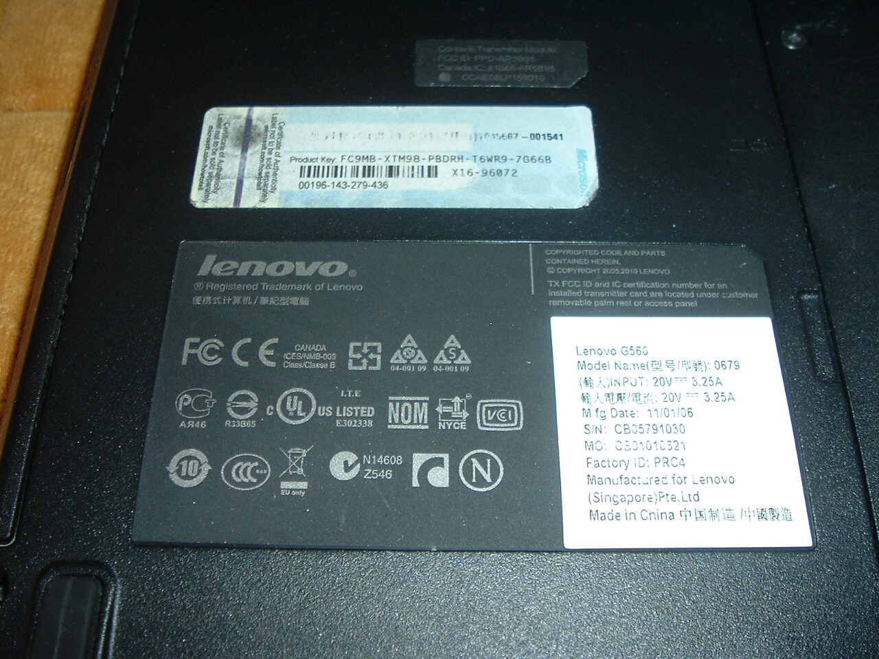 Lenovo G560 Laptop As Is Non Working For Parts w/ Power Adaptor & Owner Manuals