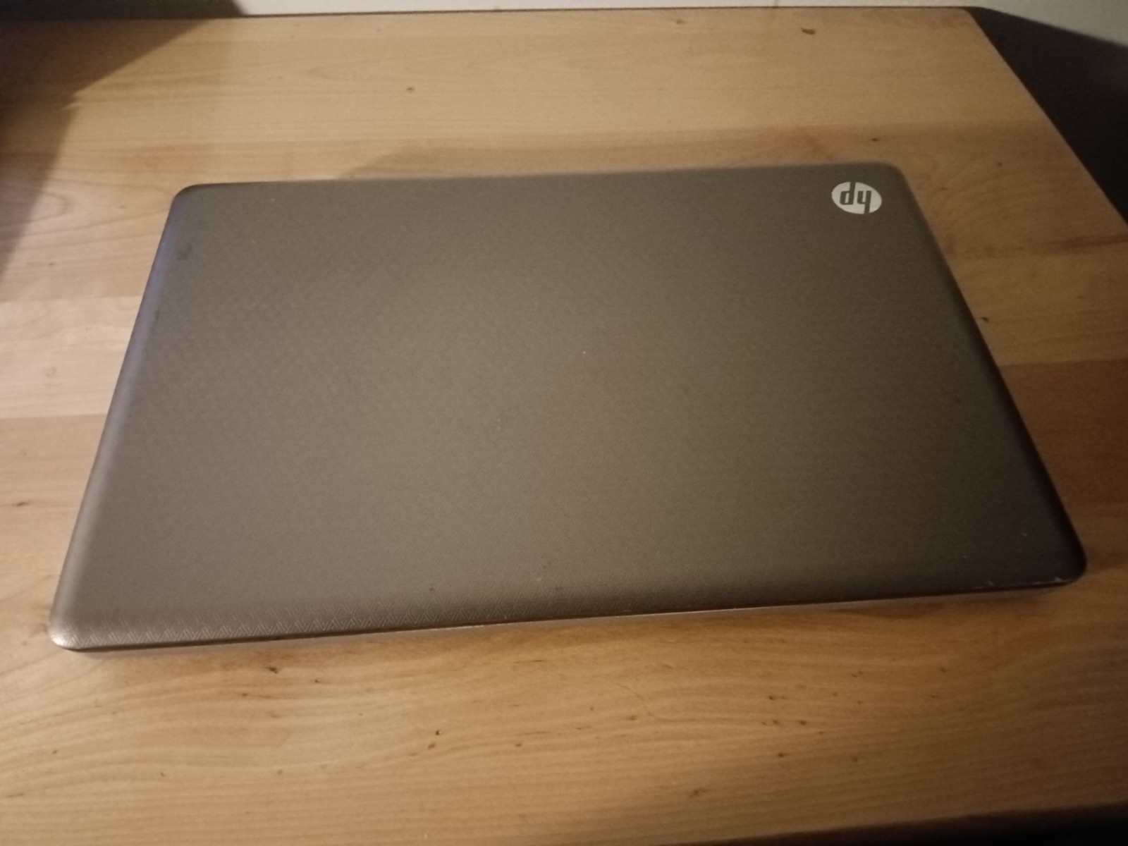 HP G Series G72-262NR No Battery/Hard Drive/Memory FOR PARTS