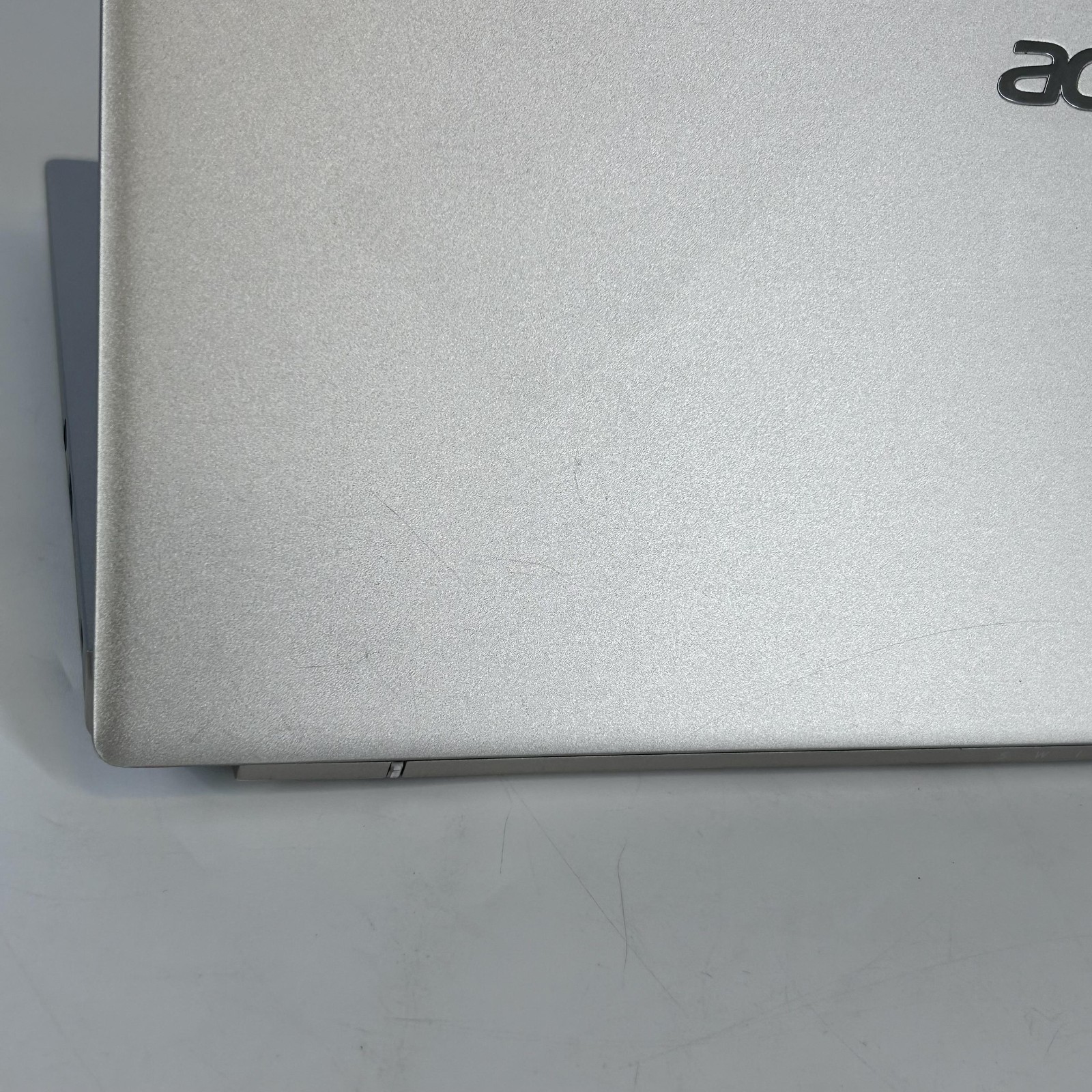 Acer Swift X 14 FHD 1.9 GHz Ryzen 7 5800U 16GB 512GB SSD RTX 3050 Ti Good