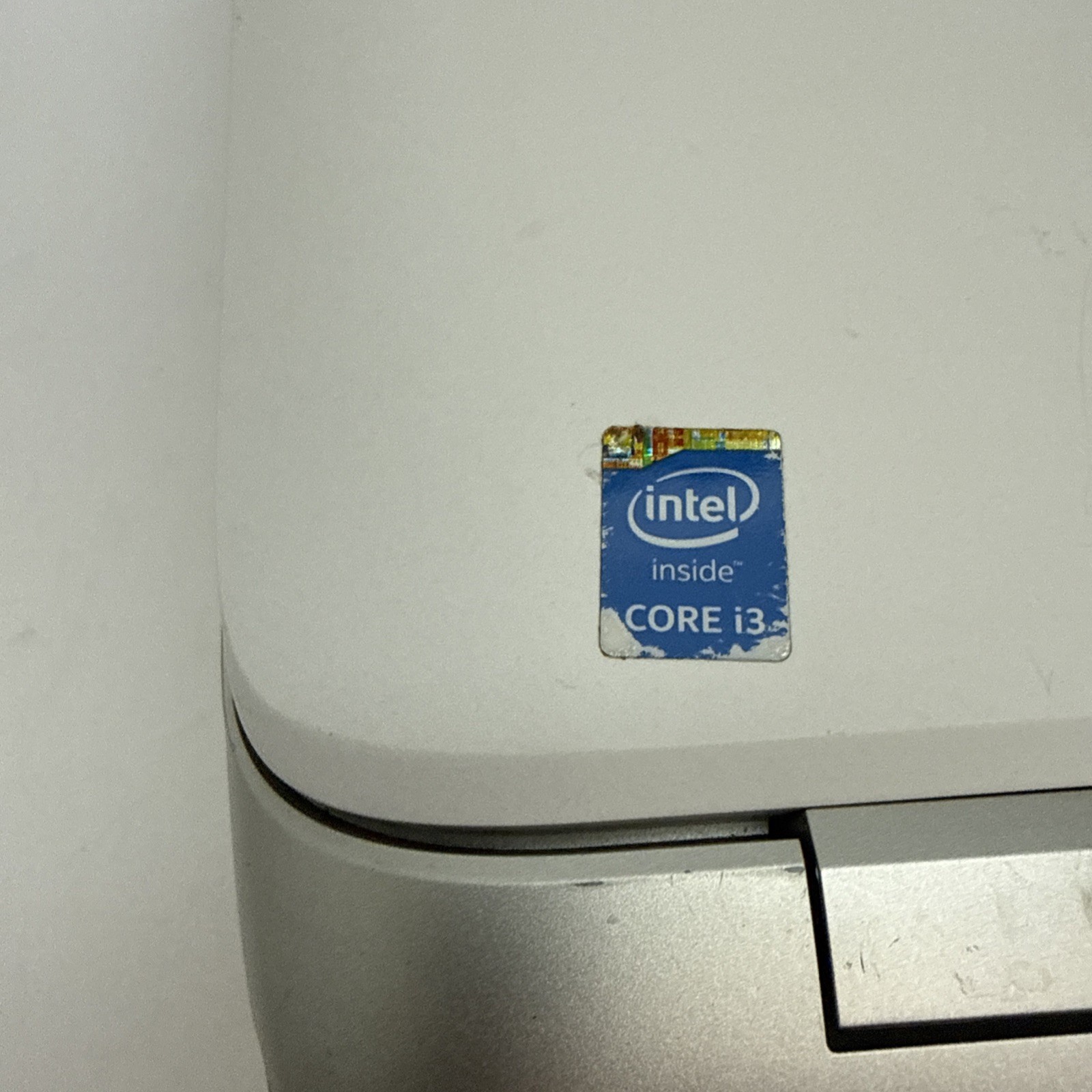 HP Split Tablet Laptop Intel Core i3 NO HDD – As Is – Parts Or Repair – No Power