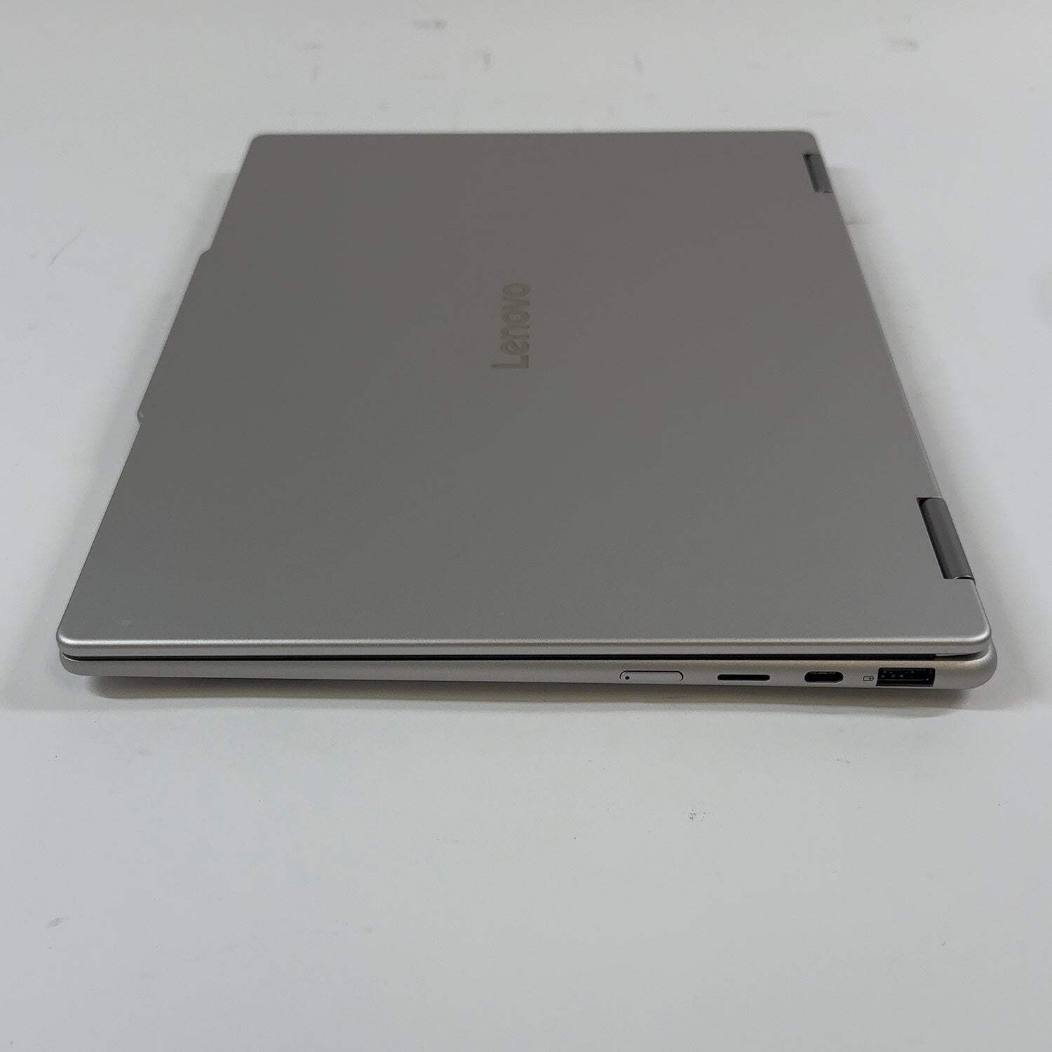 Lenovo Yoga 7 2-in-1 14″ Ryzen AI 5 340 2.0GHz 16GB RAM 500GB SSD