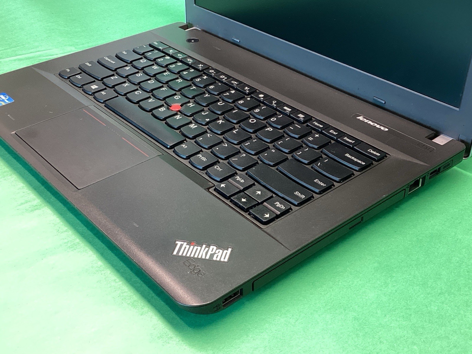 Lenovo Thinkpad Edge E431 Laptop Computer – POWERS ON – UNTESTED