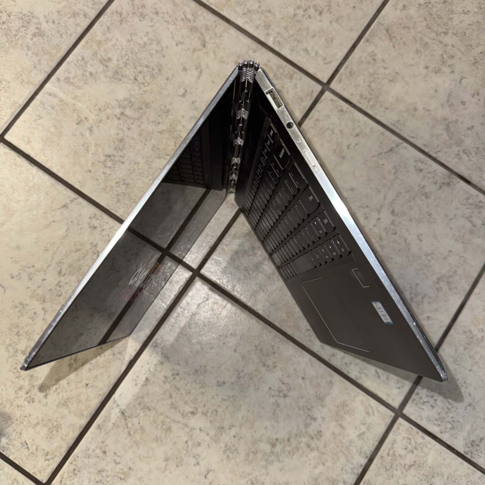 Lenovo Yoga 910-13IKB 80VF 13in Touch i7 2.50GHz 16GB Ram 1TB SSD Win 11 No Plug