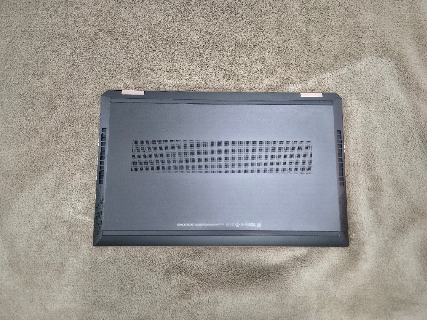HP Spectre x360 15-eb0043dx 15.6″ 4K Touch – Mint Condition – With Pen & Case