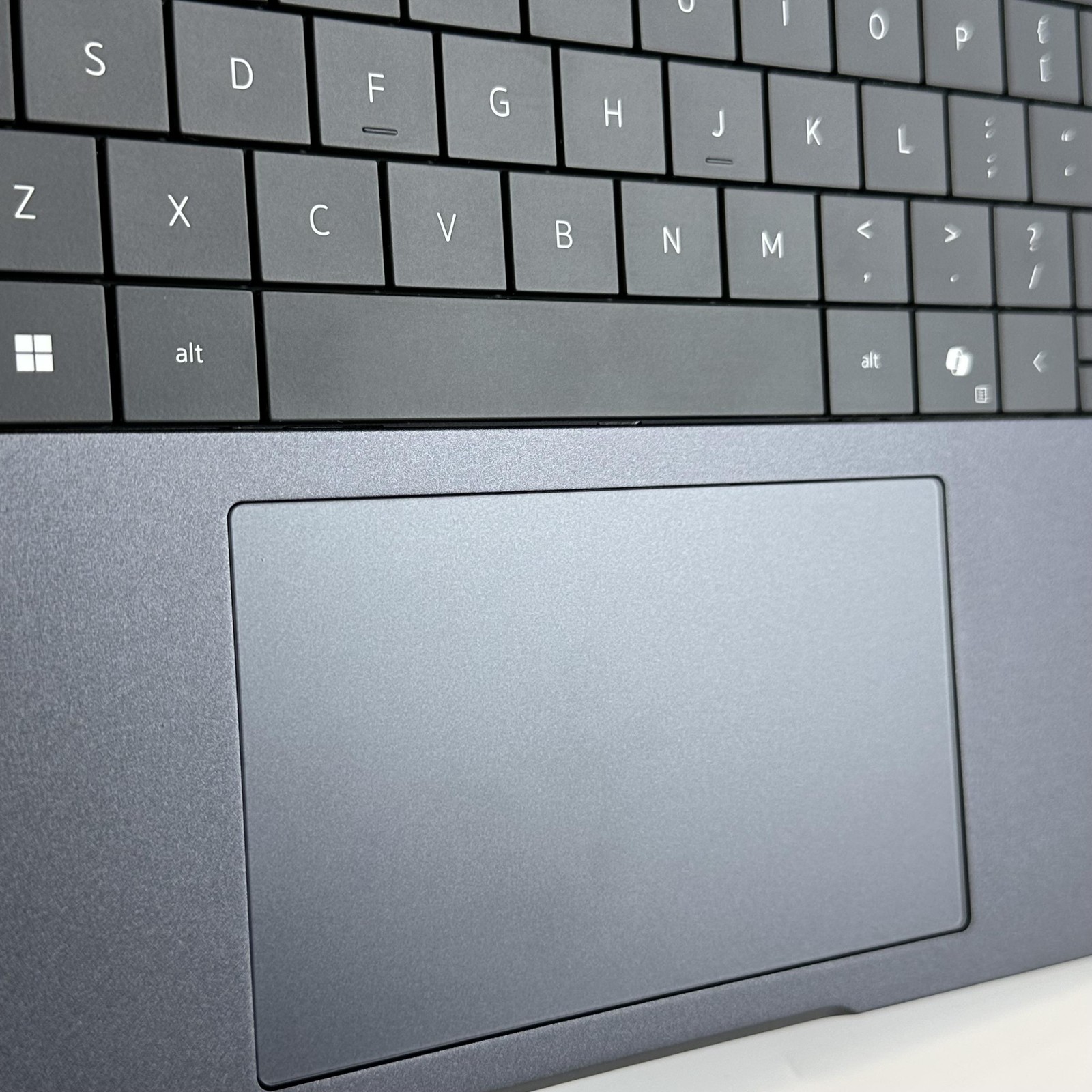 Dell Pro 14 Premium PA14250 FHD+ TOUCH 2.2 GHz Ultra 7 268V 32GB 512GB SSD