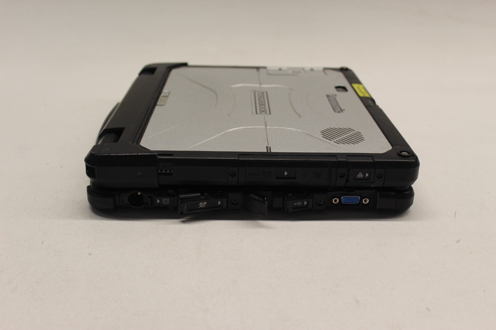 Panasonic Toughbook CF-33 I5-7300U 256M.2-8GB DDR3 Win10P-NO PWR Adapt-C-Descr