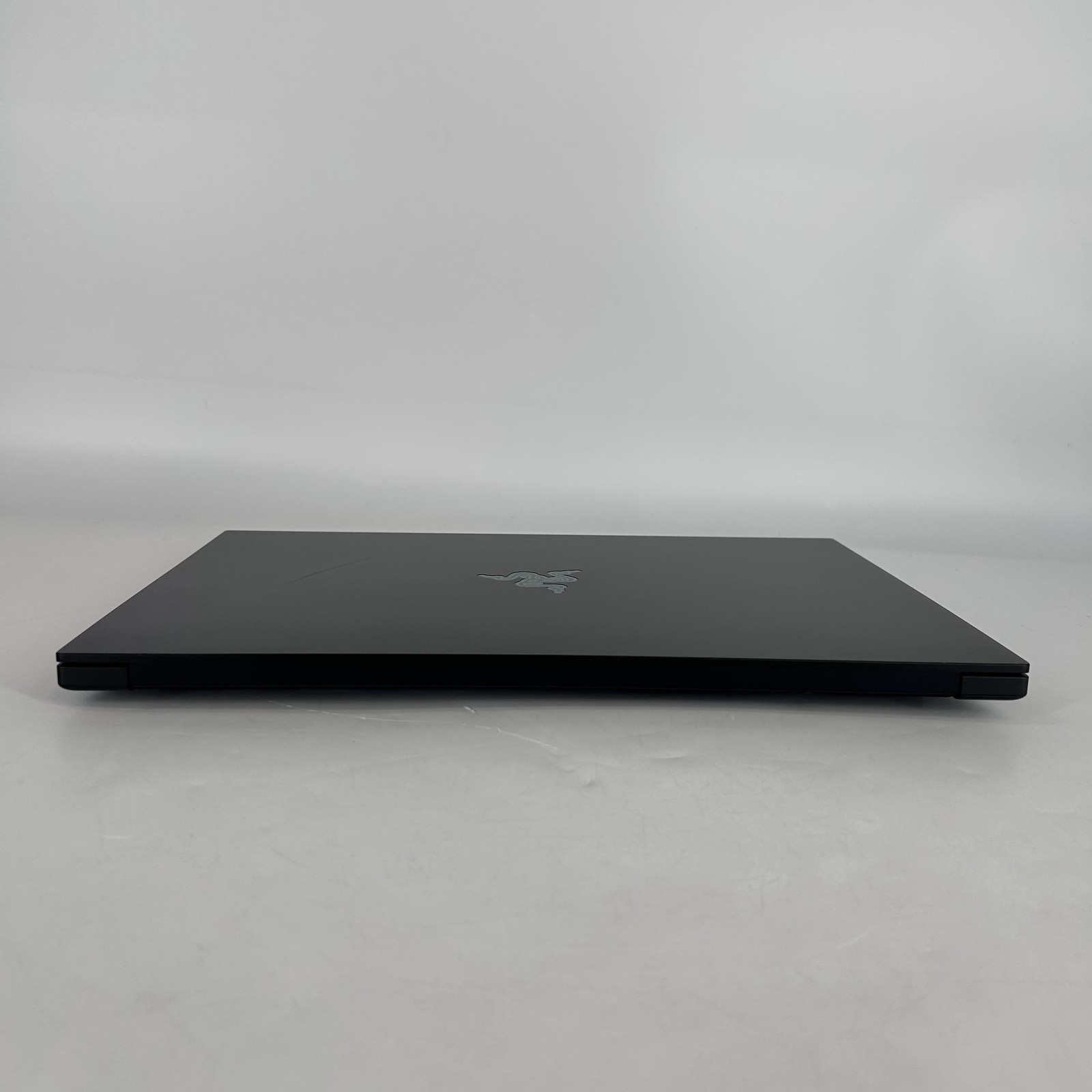 Razer Blade 16 Black 240Hz QHD+ 2.0 GHz Ryzen AI 9 HX 370 64GB 2TB/2TB RTX 5090