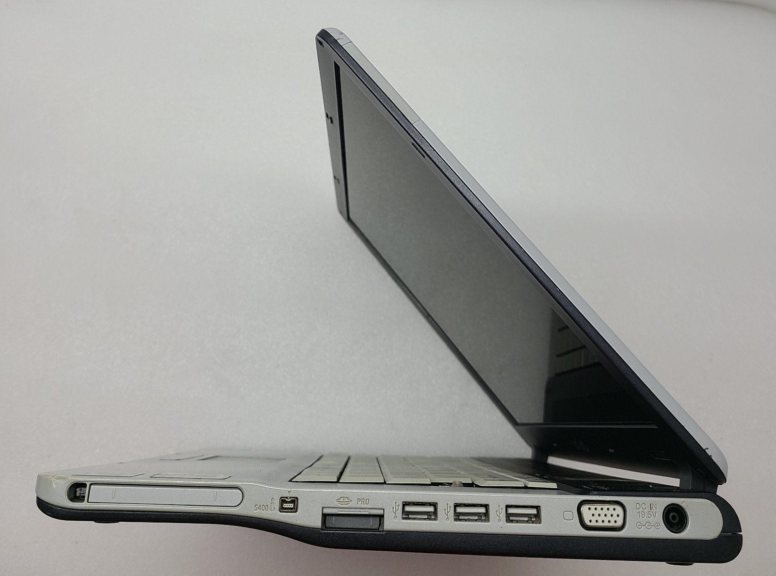 Sony VAIO VGN-FS550 Laptop Intel Centrino 1GB Ram No HD/OS No Power (FL)