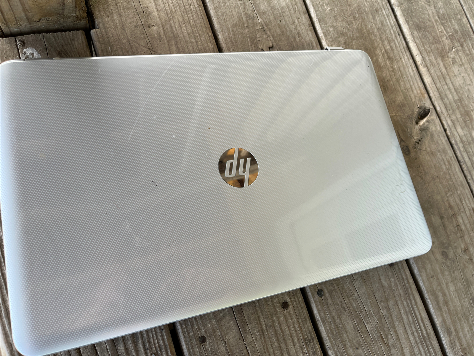 HP Pavilion 17-e112dx Laptop 17″ Intel Core i3 VERY DAMAGED For Parts