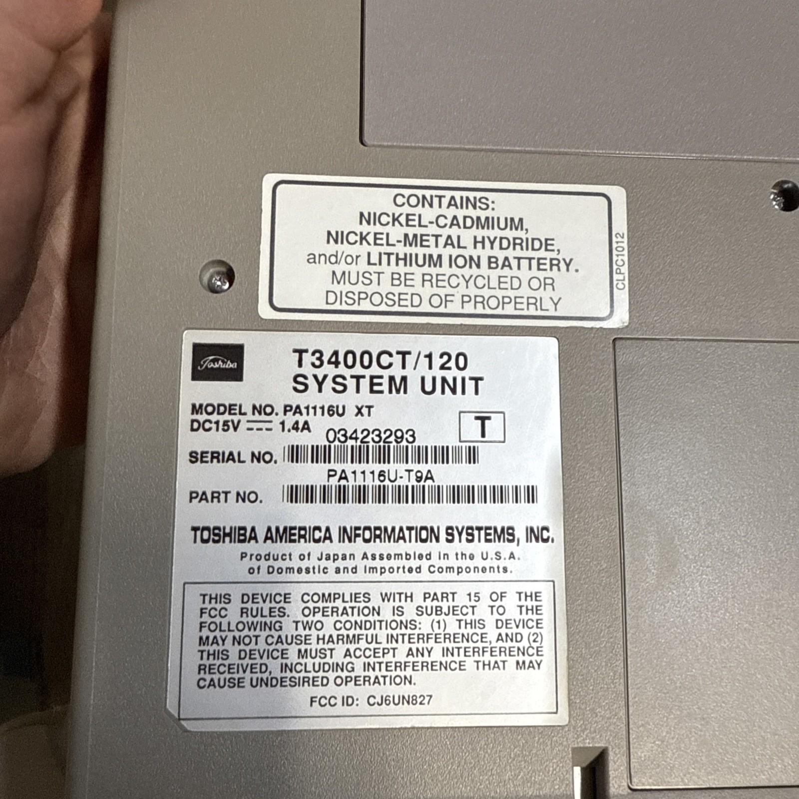 Vintage Toshiba Portege T3400CT Intel 486SX-33 4MB RAM For Parts/Repair AS IS DW